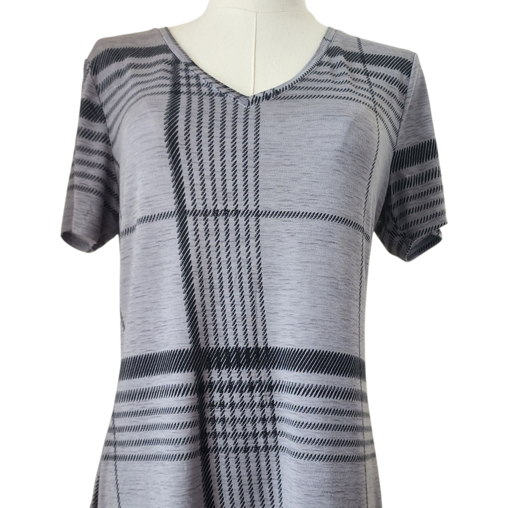 Apt. 9 Black and Gray Plaid Short Sleeve Top
